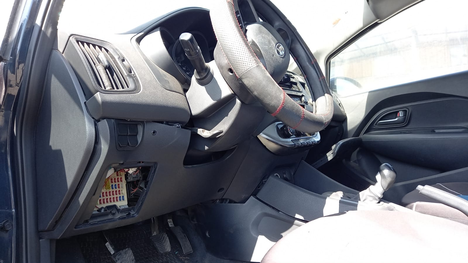  Kia RIO 2013    EN DESARME